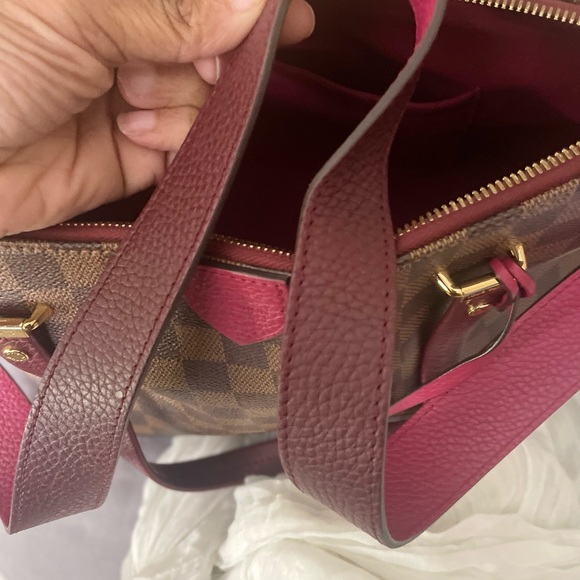 Louis Vuitton Hyde Park Handbag Damier with Leather Crossbody - Picture 8 of 16